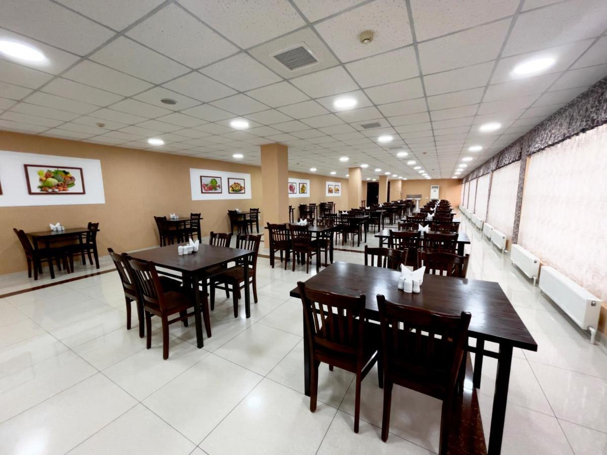 Rohat Hotel Chilonzor Ташкент Екстер'єр фото