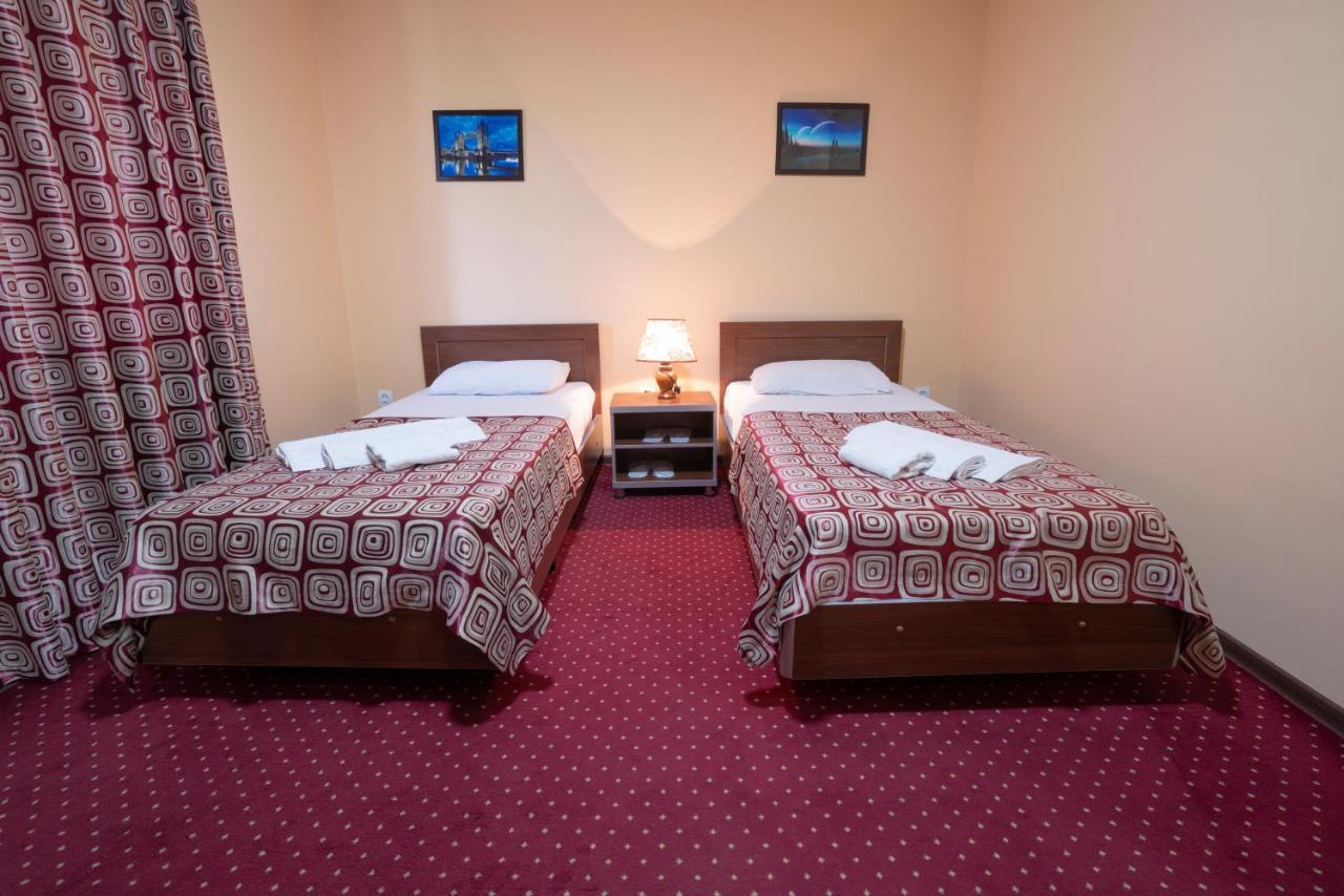 Rohat Hotel Chilonzor Ташкент Екстер'єр фото