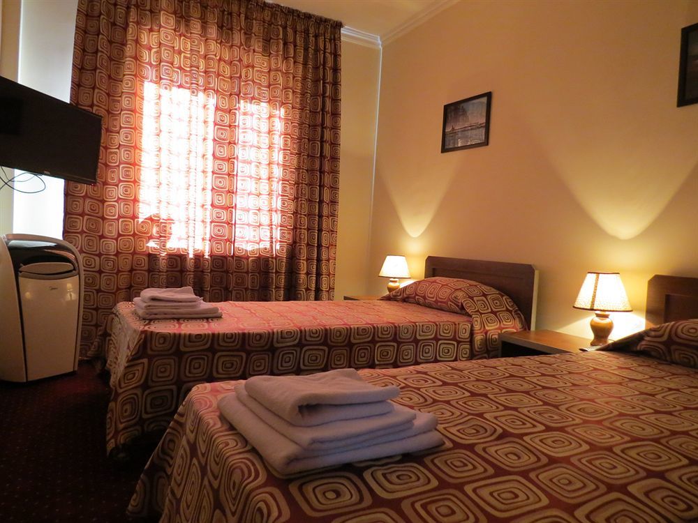 Rohat Hotel Chilonzor Ташкент Екстер'єр фото
